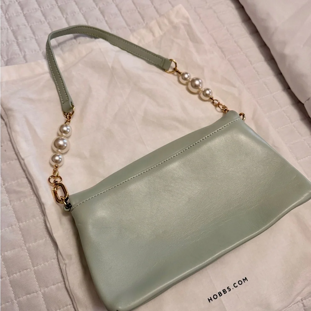 Jas Pearl Clutch with Pearl detail - Picture 7 of 10